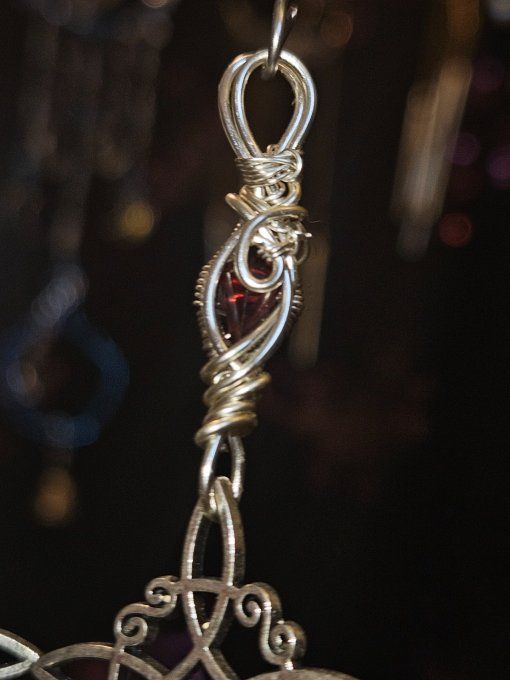 Boucle grenat diamant 