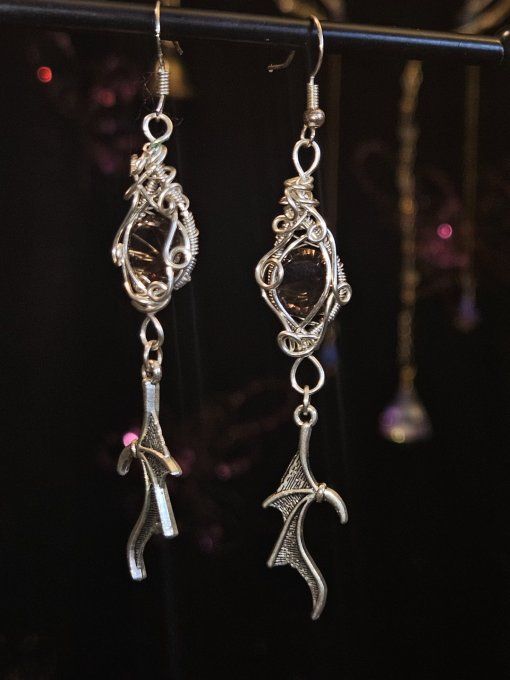 Boucles D’Oreilles Quartz Fumé Facetté – Aile De Dragon   