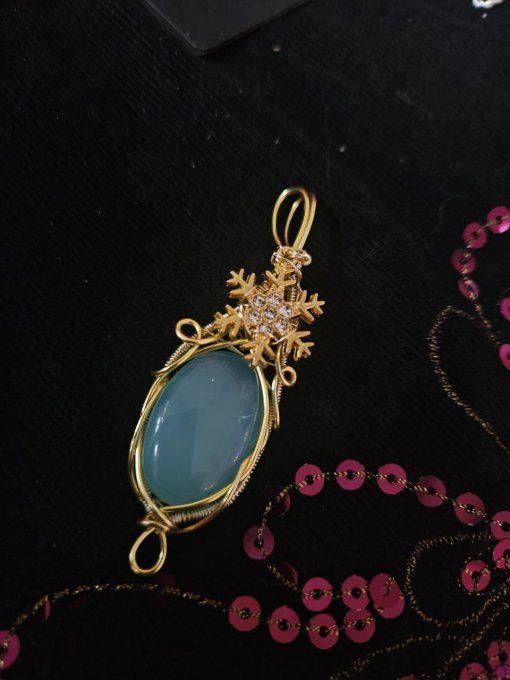 Éclat d'aqua calcédoine 