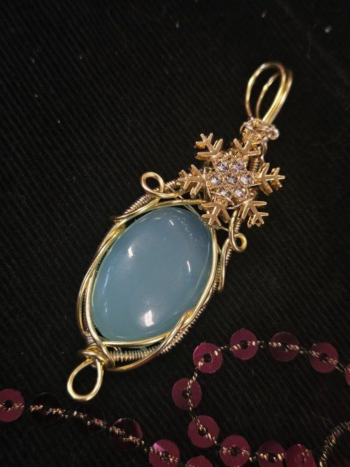 Éclat d'aqua calcédoine 