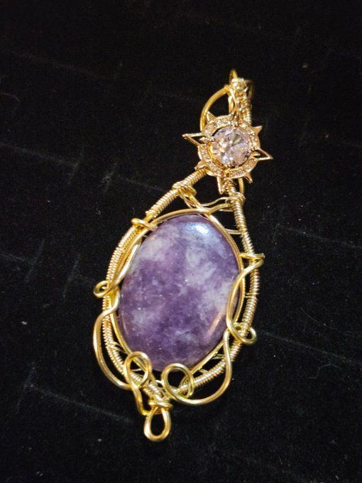 Éclat de lepidolite 