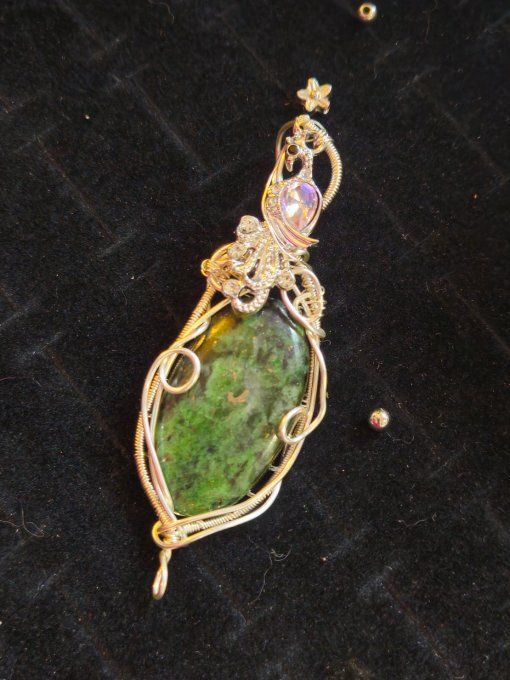 Pendentif Diopside chrome✨ Amulette  