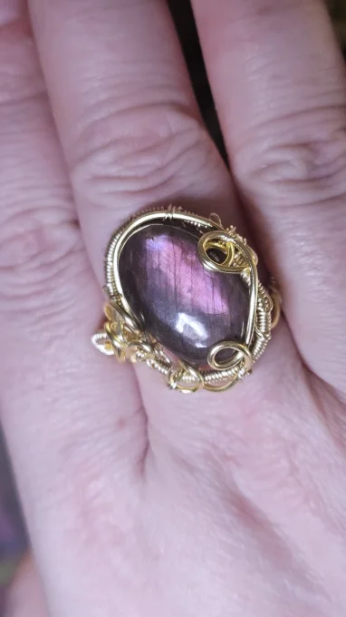 Bague or Labradorite violette 