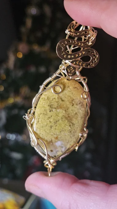 Amulette Or -Opale verte - Prospérité et jeunesse 