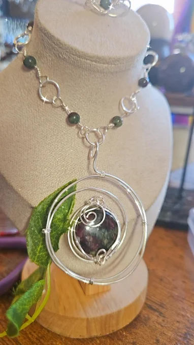 Collier Eudialyte et Jaspe sang de dragon