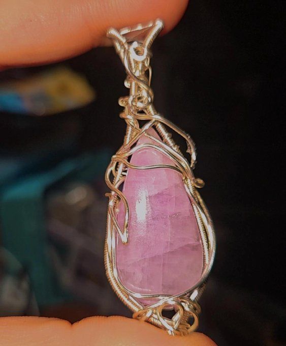  Pendentif Kunzite -Apaisement & Amour de Soi 