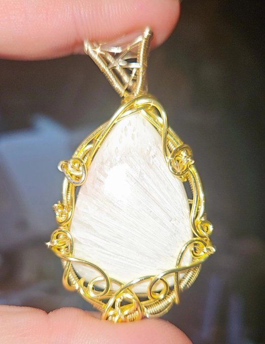 Pendentif Amulette Argent Scolécite – Amour Inconditionnel & Harmonie 