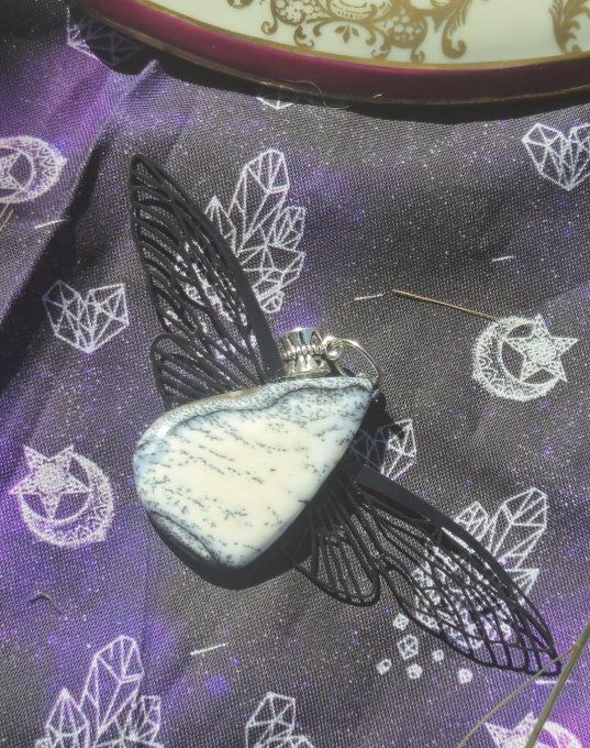  Amulette Merlinite/Opale Dendritique -les ailes de morrigan