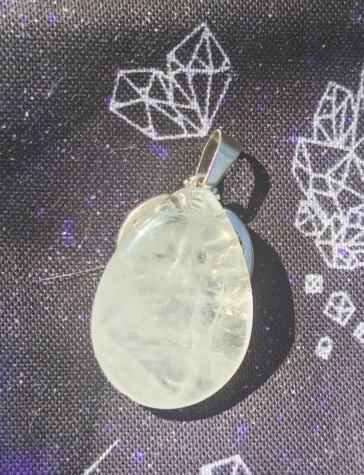 Amulette Cristal de roche dragon-Énergie, Clarté et Harmonie  