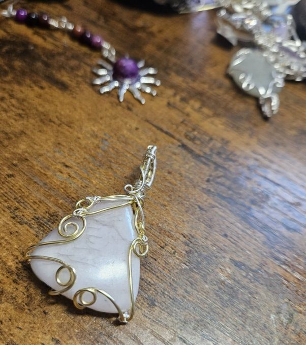  Pendentif Kunzite -Apaisement & Amour de Soi  -or