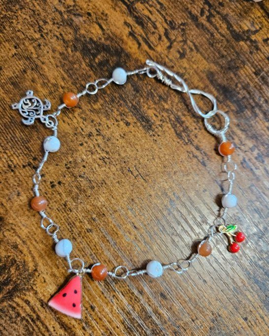 Chevillere Howlite et calcite orange -3 fruits 