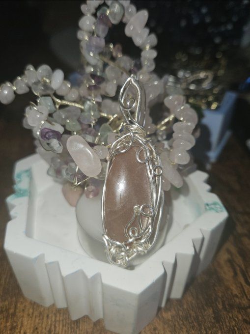 Pendentif Pierre de lune pêche ✨ hecatolite  
