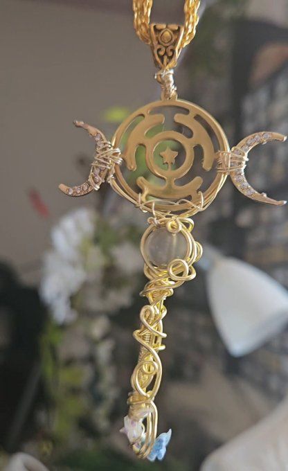 Pendentif Pierre de lune noire Hécatolite  