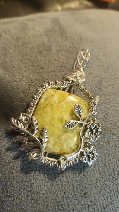 Amulette Argent – Opale Verte- Prospérité et jeunesse - Copie
