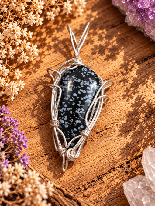 Nimvariel – Pendentif Obsidienne Flocon de Neige | Galouve