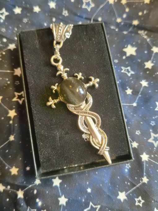 Pendentif épée Scapolite/chrysoberyl (Oeil de chat)Protection et peurs - Copie