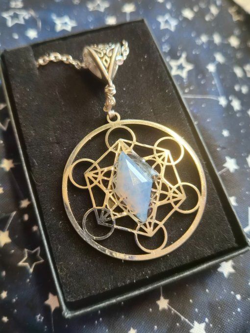 Collier Metatron -Calcédoine violette 