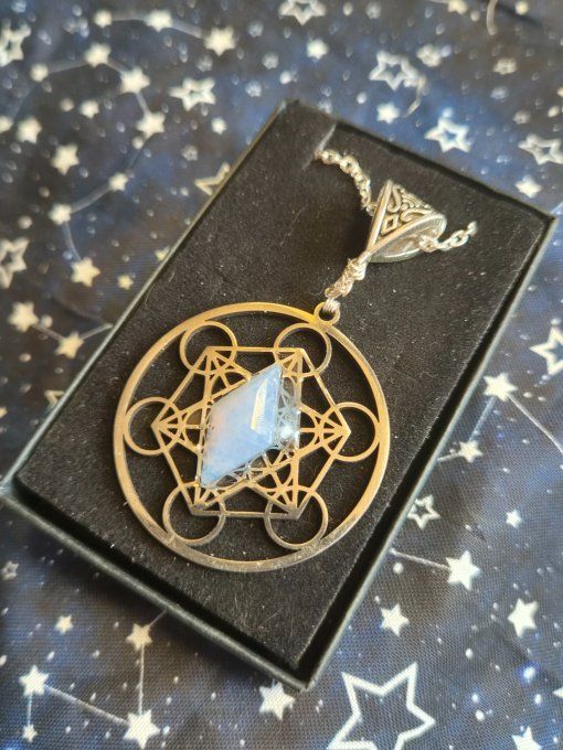 Collier Metatron -Calcédoine violette 