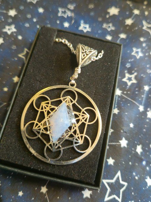 Collier Metatron -Calcédoine violette 