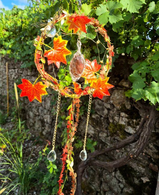 Sun catcher : feuille d’automne et quartz hématoide 