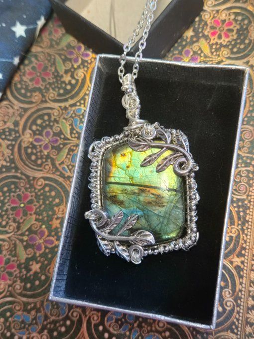 Camé Pendentif Labradorite ✨bleu vert-Confiance & protection 