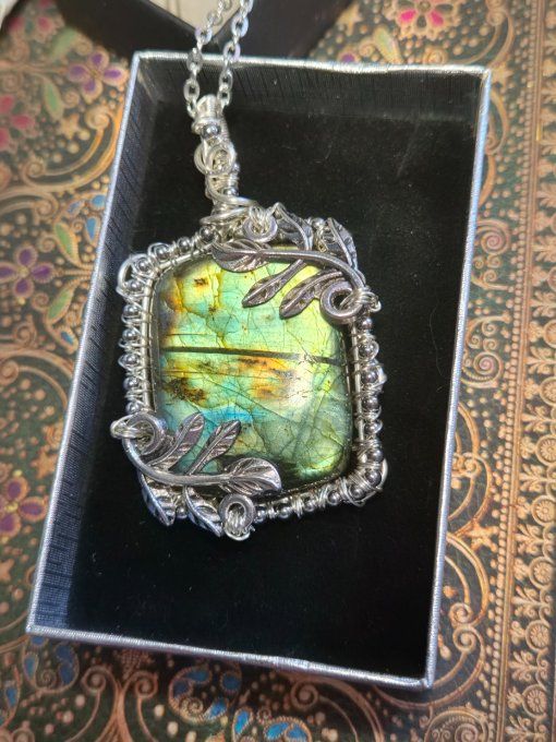 Camé Pendentif Labradorite ✨bleu vert-Confiance & protection 