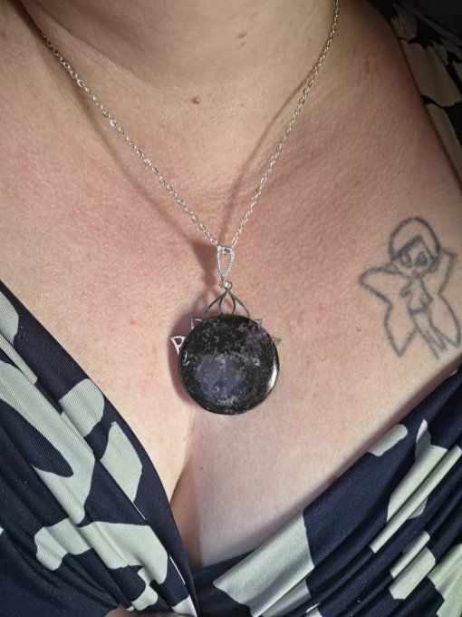 Pendentif lotus ✨ Charoïte  Aegeryne- Transformation & Libération ✨ 