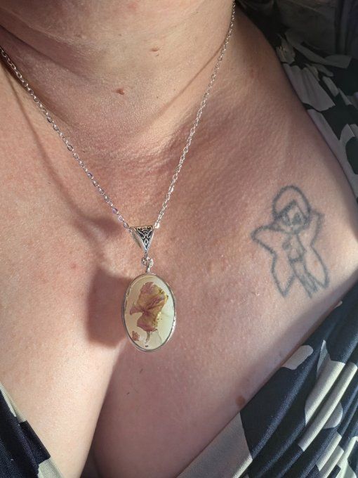  Amulette Agate Blanche druzy Fleur –  Douceur & Harmonie   ✨ 