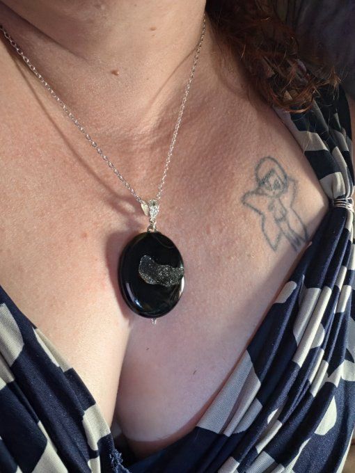 Pendentif onyx noire -Force , courage et confiance