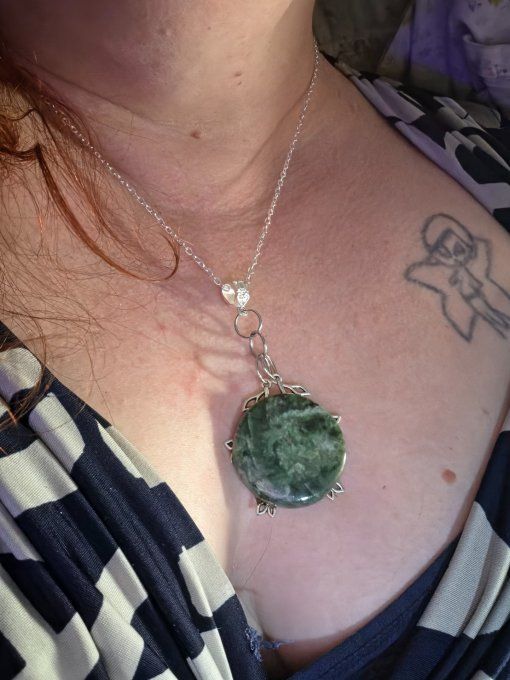 Pendentif Diopside chrome✨ lierre 
