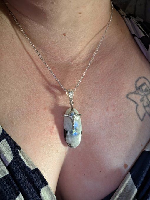 Pendentif Péristérite  -pierre de lune : protection et concentration 