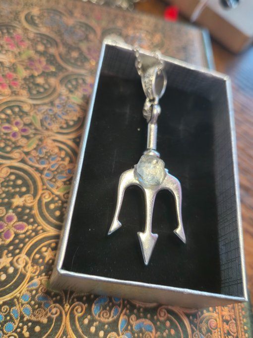 Pendentif  Trident Topaze bleu ✨ - pierre brut: apaisement et harmonie