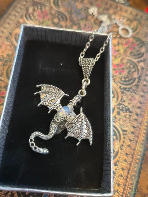 Pendentif  Dragon  & Opale wello -