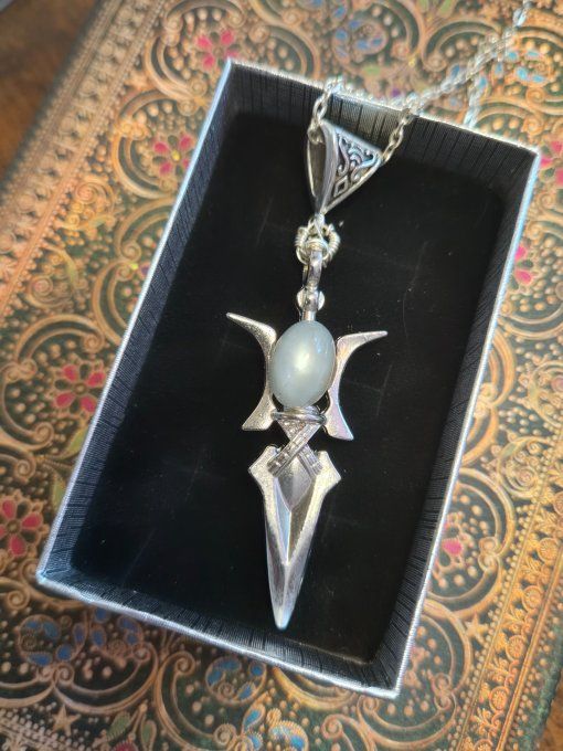 pendentif  Épée Pierre de lune Hecatolite ✨ médiumnité et féminin sacré 
