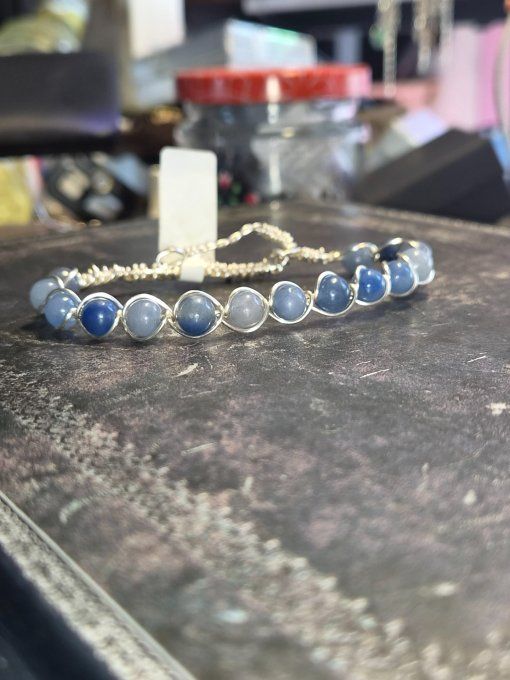 Bracelet Aventurine bleu : calme et expression 
