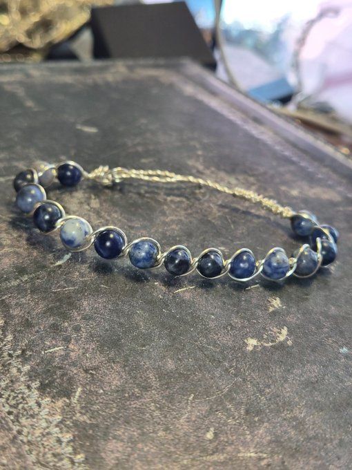 Bracelet En Sodalite – Humilité, Courage Et Communication  
