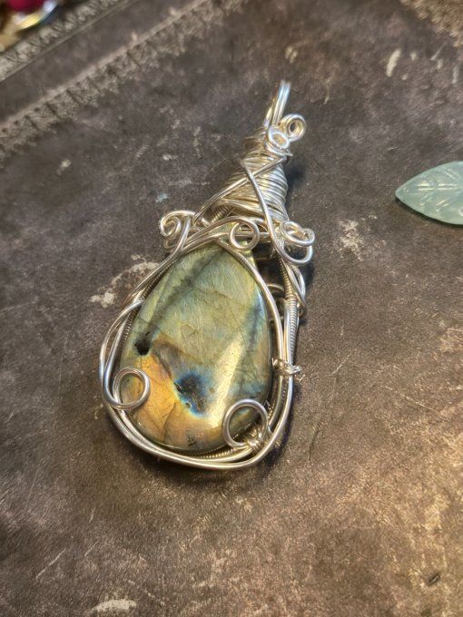 Chapeau de sorcière labradorite 