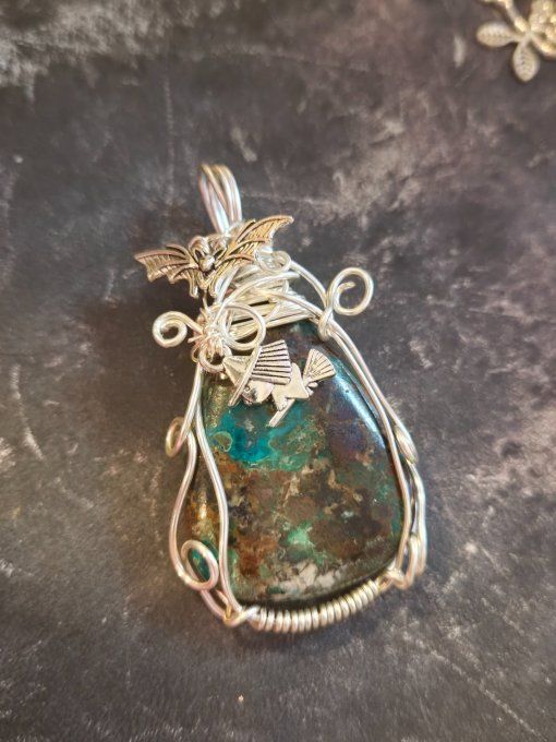 Reserver Pendentif Chapeau de sorcière -Shattuckite ✨Vérité Sacrée