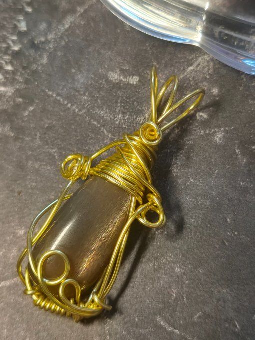 Pendentif Witch'Hat-Pierre de soleil Noire -force et confiance  - Copie