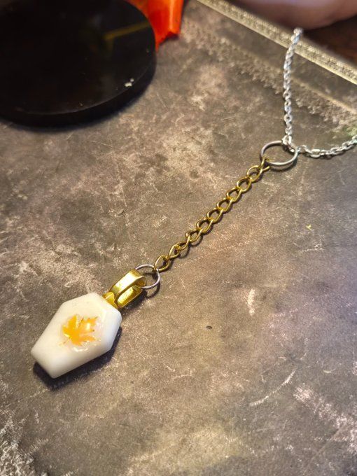 Collier spooky jade blanche automne
