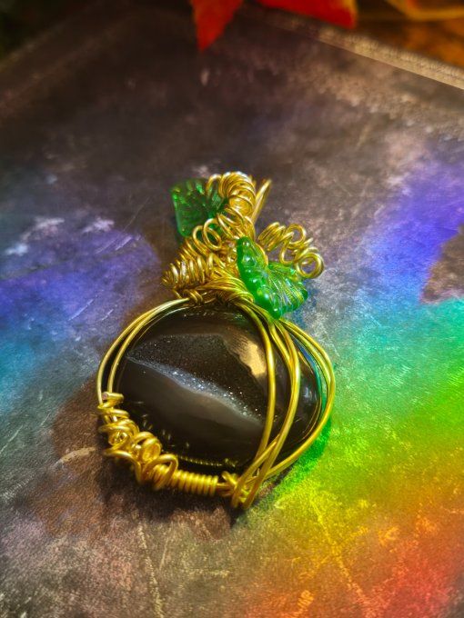 Pendentif Citrouille Onyx  Noire Druzy  .