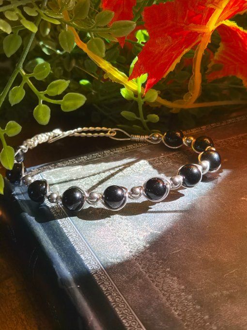Bracelet Onyx Noire - courage et confiance