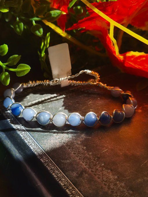 Bracelet Aventurine bleu : calme et expression 