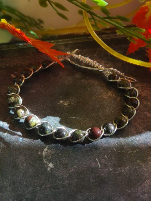  Bracelet sang de Dragon/ Dragon Stone – Force, Énergie & Harmonie     