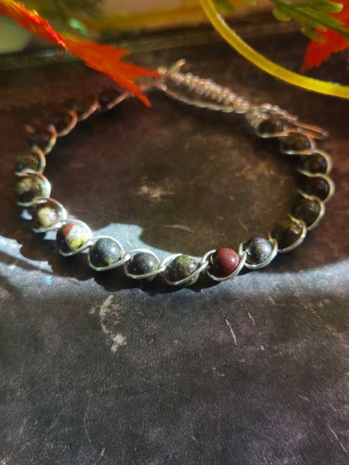  Bracelet sang de Dragon/ Dragon Stone – Force, Énergie & Harmonie     