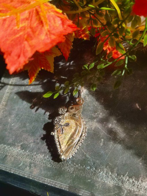 Pendentif Camé Lodolite – Harmonie, Soin & Voyage Intérieur 