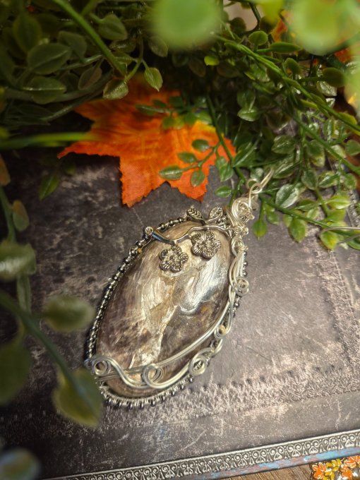 Amulette mica -Lepidolite dorée - bouclier solaire