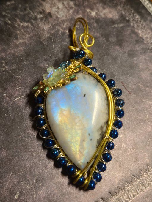 Pendentif camé Péristérite -pierre de lune -Protection,mémoire,confiance 