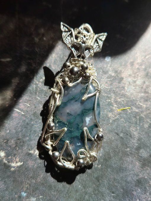 Pendentif En Agate Mousse – Connexion, Renouveau & Sérénité