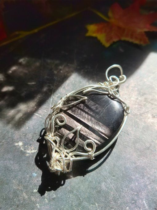 Pendentif Hypersthène -Ancrage et protection 